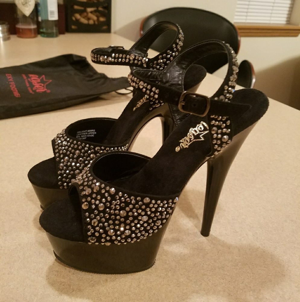 NWOT Players high heels